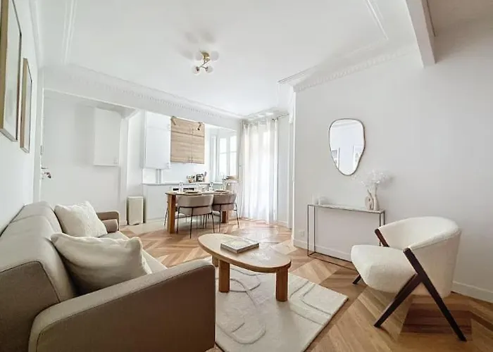 Modern Center With Big Terrace Appartement *